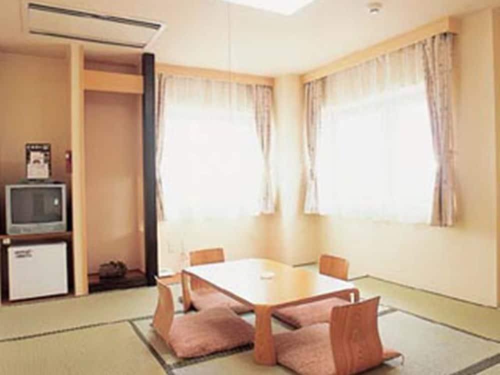 Hotel Okabe Shiosaitei Ваканай Екстериор снимка